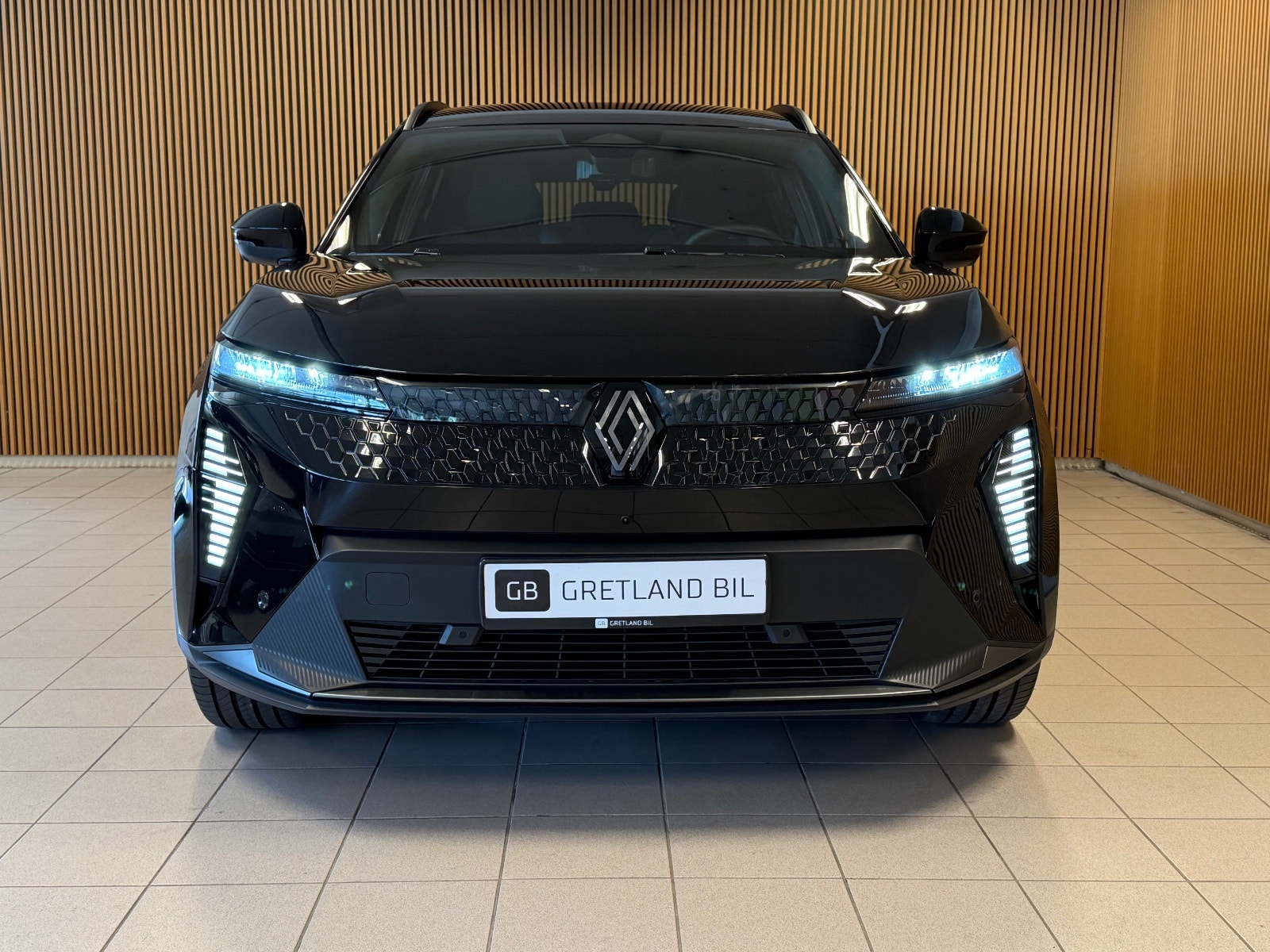Renault Scenic E-Tech High Range 87 kWh, 218ps, 2024