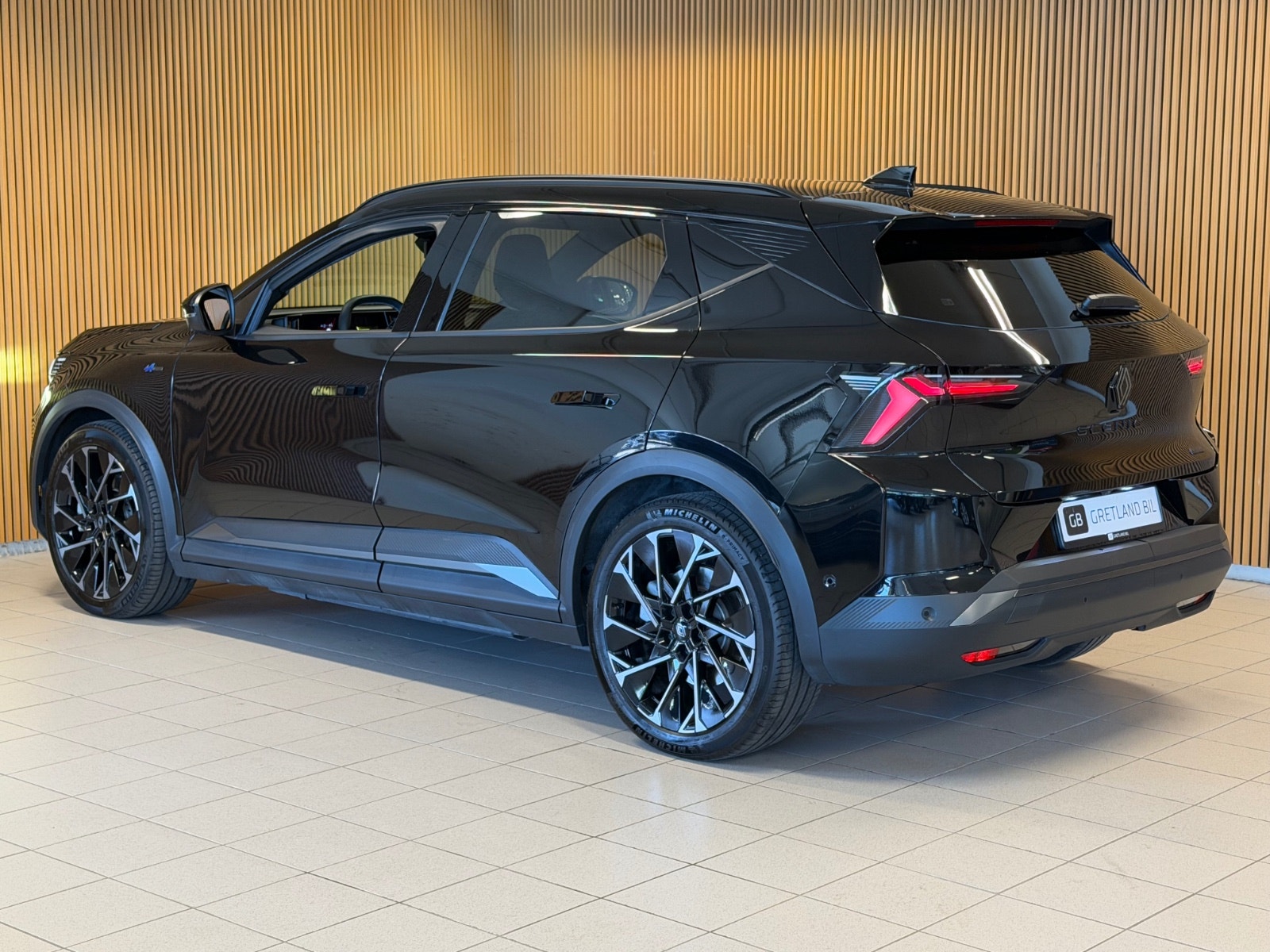 Renault Scenic E-Tech High Range 87 kWh, 218ps, 2024