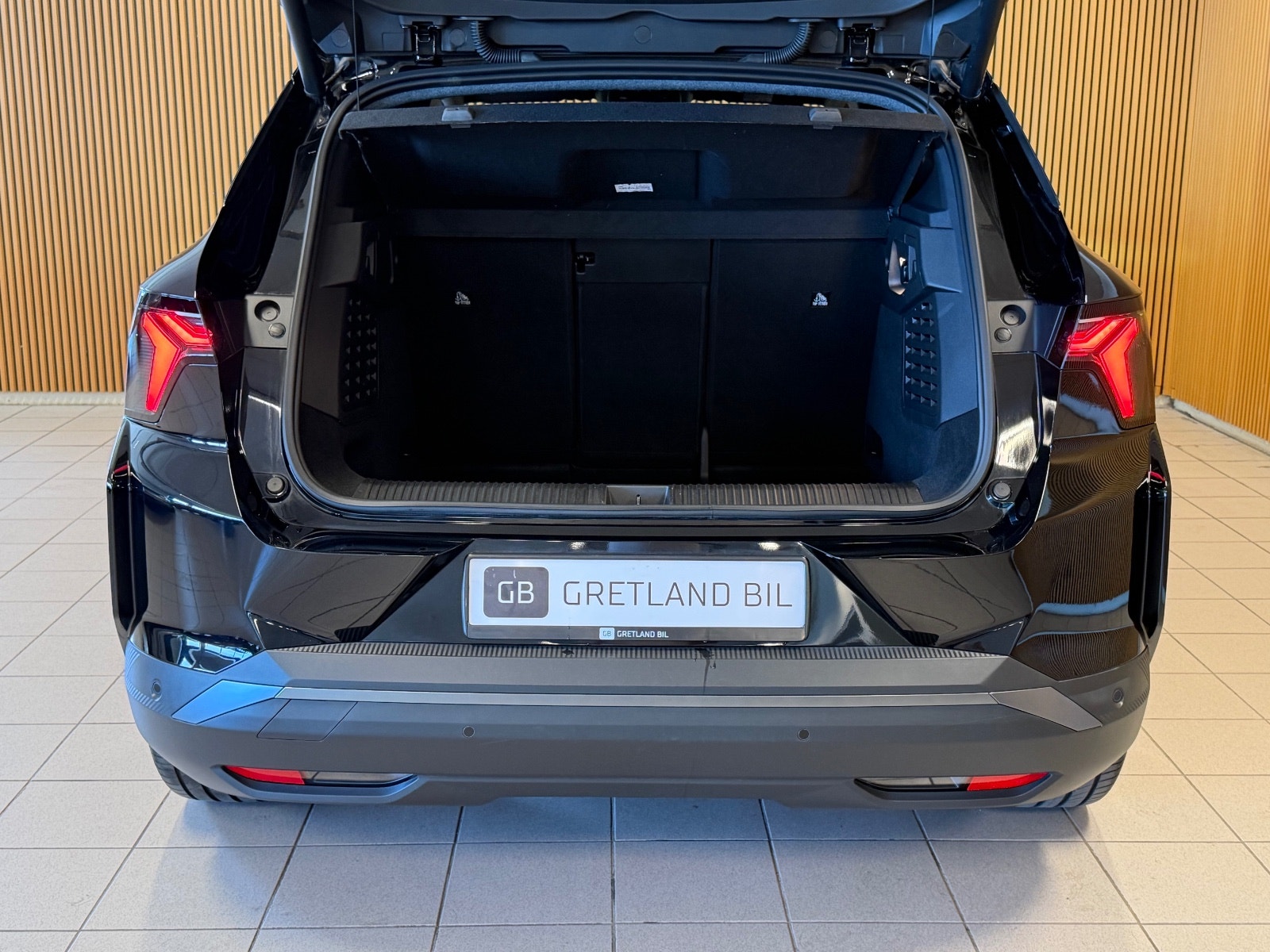 Renault Scenic E-Tech High Range 87 kWh, 218ps, 2024