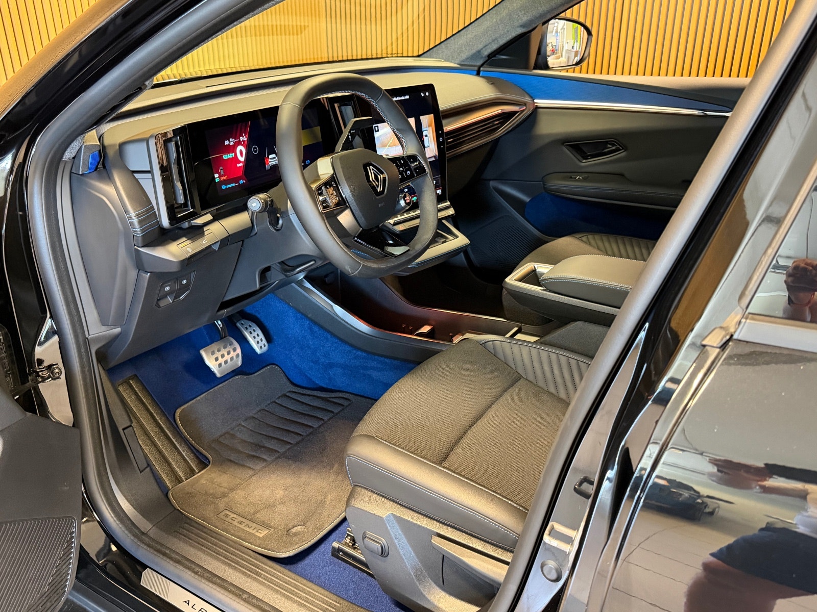 Renault Scenic E-Tech High Range 87 kWh, 218ps, 2024