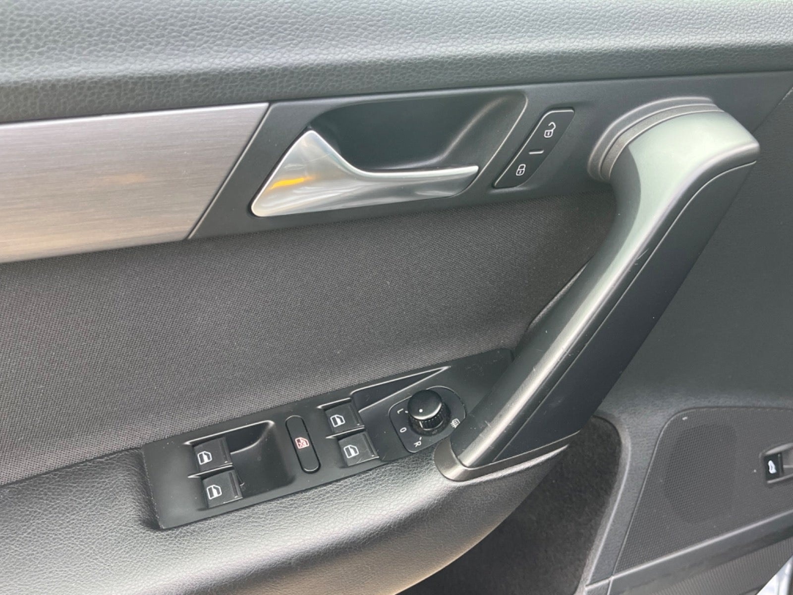 Volkswagen Passat Variant 2.0 TDI DPF BMT DSG Sequential, 6-trins, 140ps, 2013