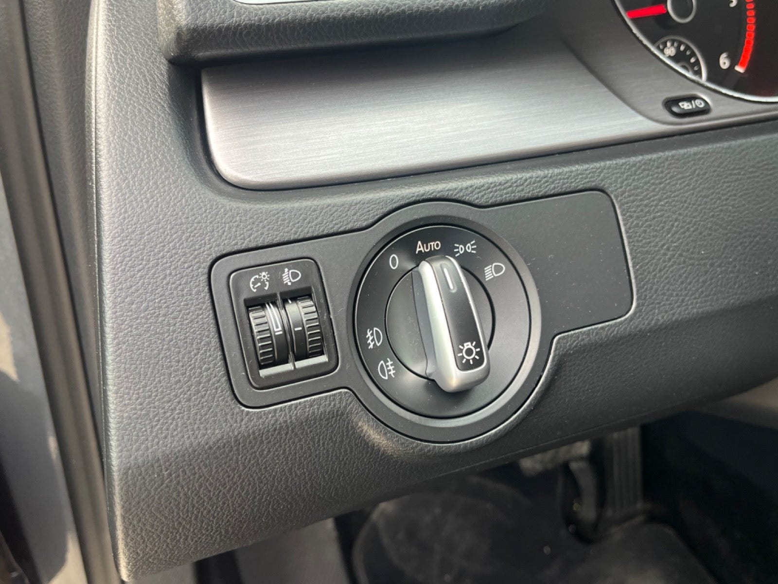 Volkswagen Passat Variant 2.0 TDI DPF BMT DSG Sequential, 6-trins, 140ps, 2013