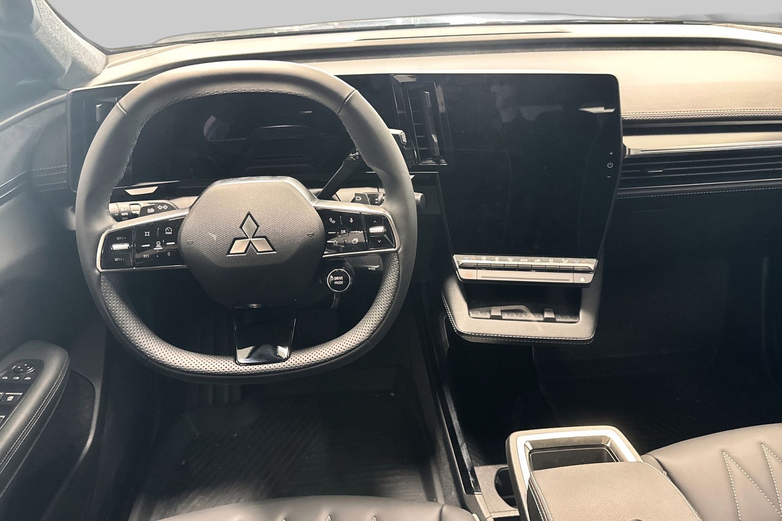 Mitsubishi Eclipse Cross 87 kWh, 218hp, 2026