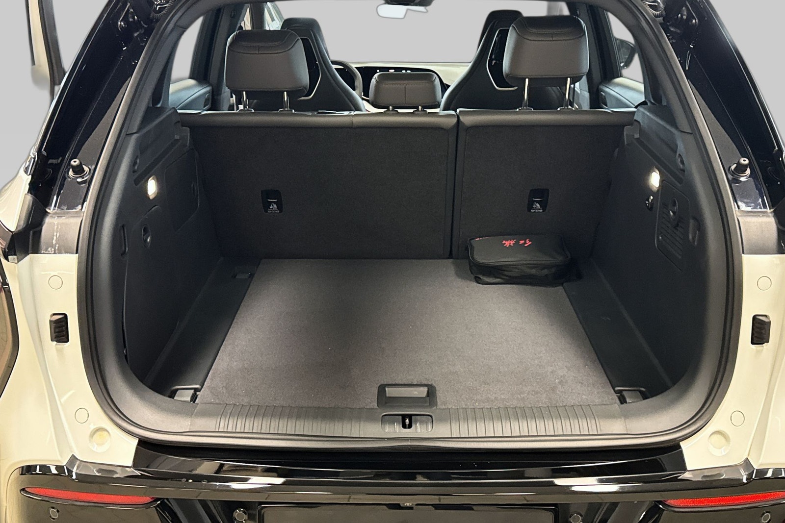 Hongqi EHS7 AWD 85 kWh AWD, 619hk, 2025