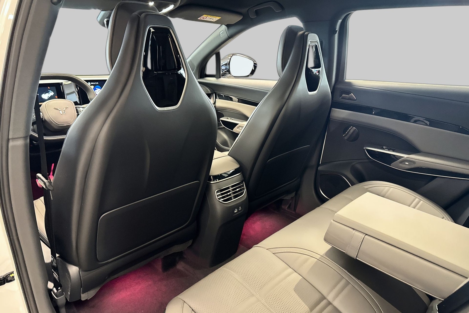 Hongqi EHS7 AWD 85 kWh AWD, 619hk, 2025