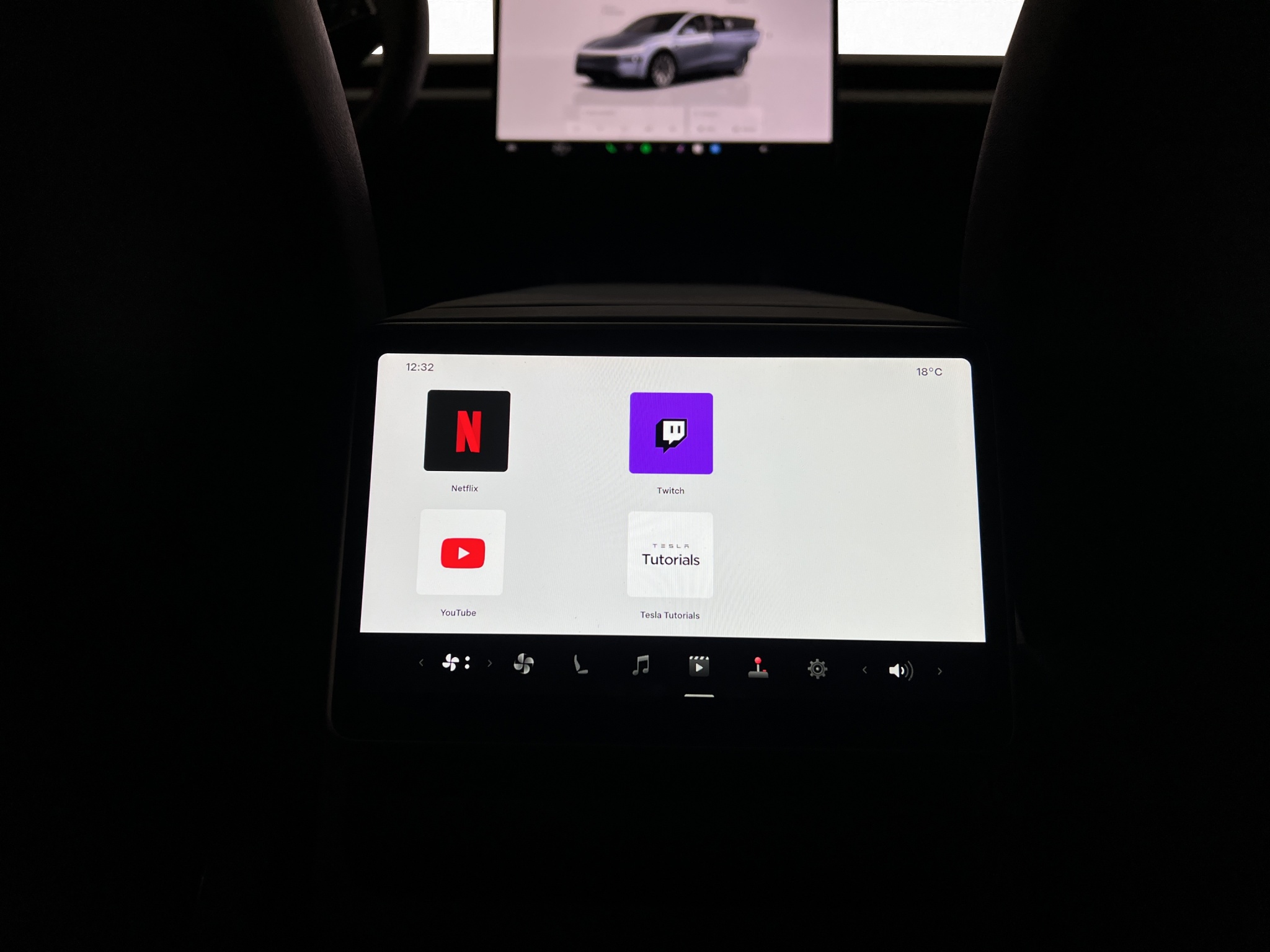 Tesla Model Y Long Range AWD, 514hp, 2025