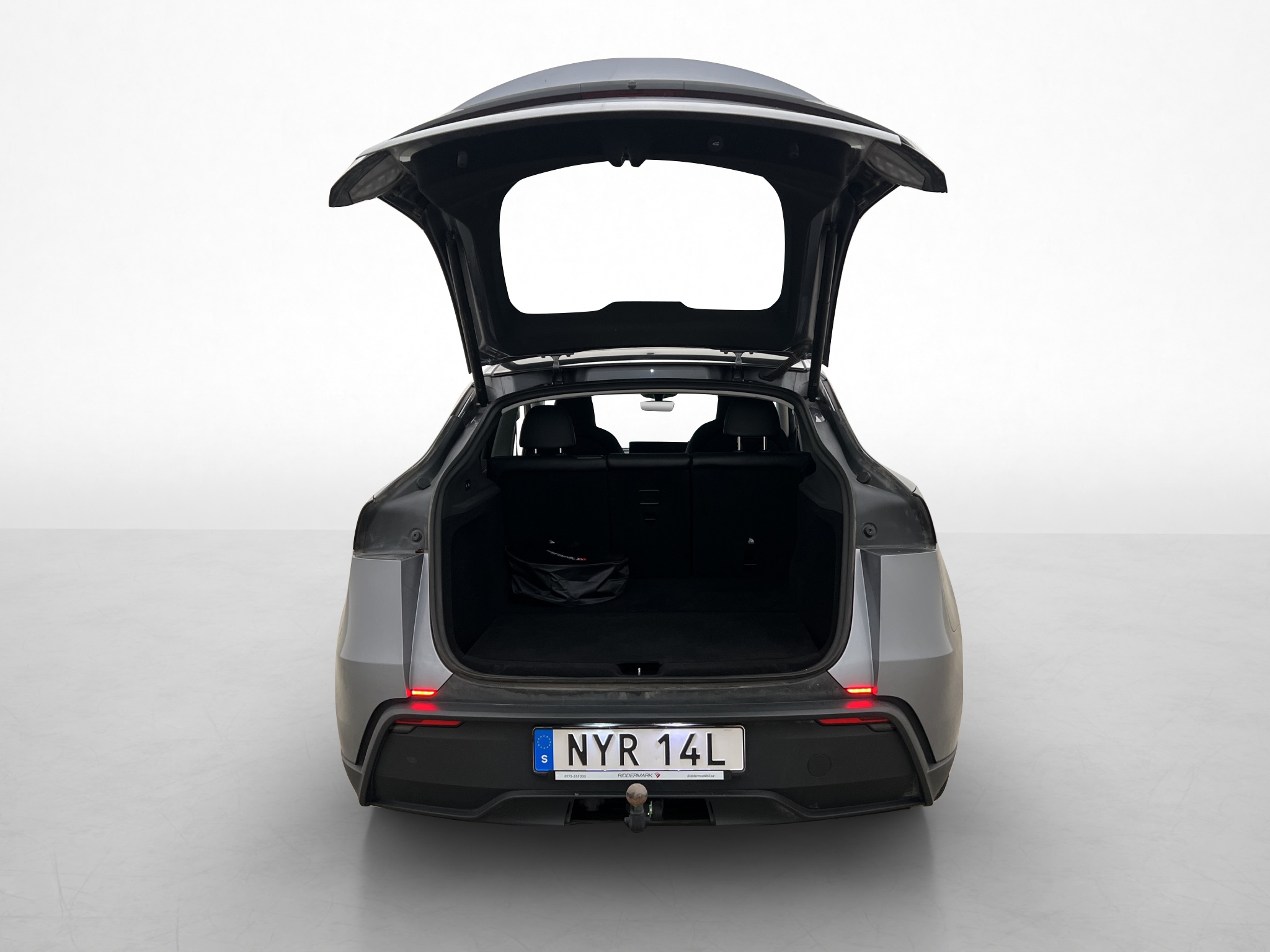 Tesla Model Y Long Range AWD, 514hp, 2025