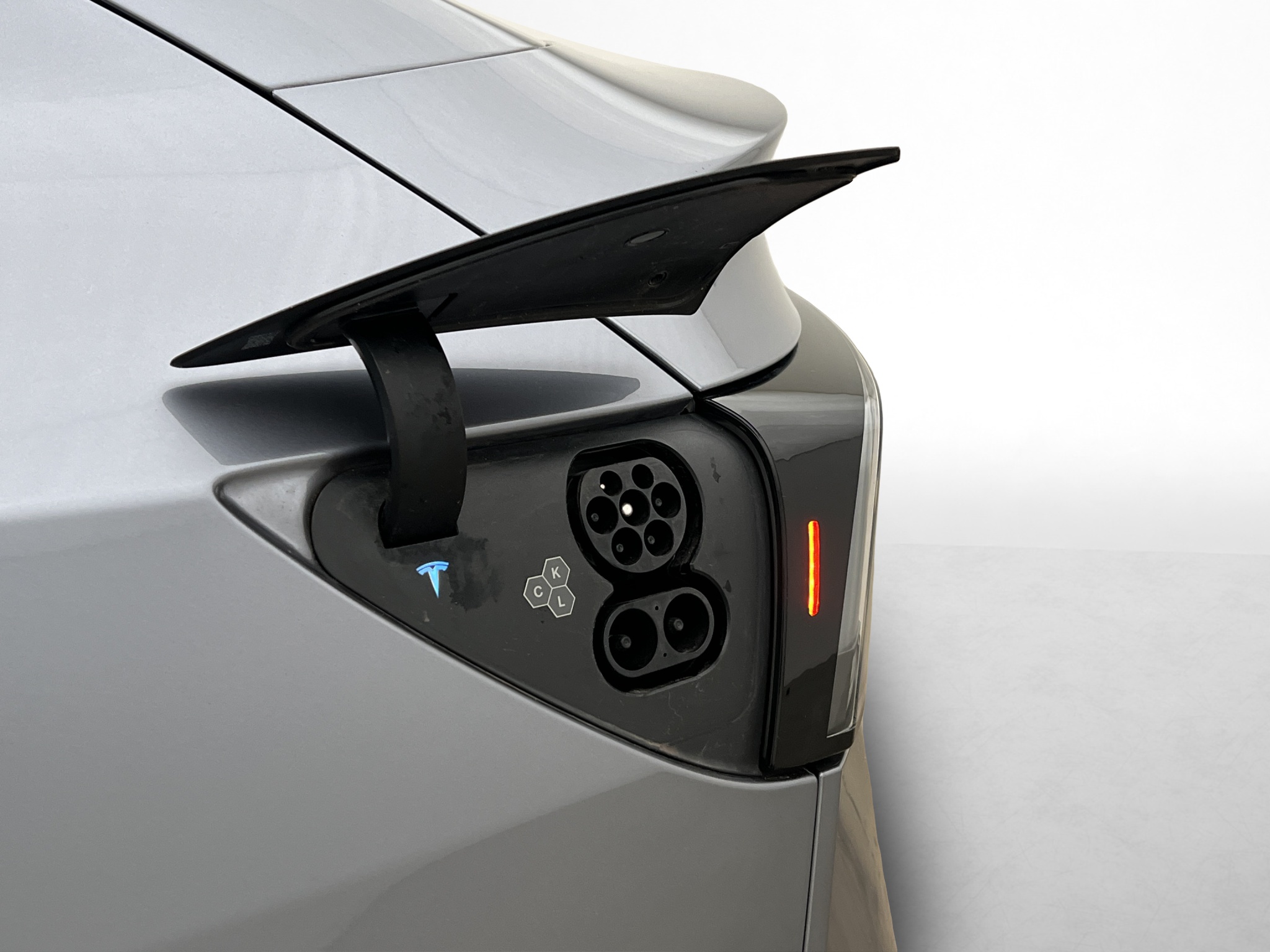 Tesla Model Y Long Range AWD, 514hp, 2025