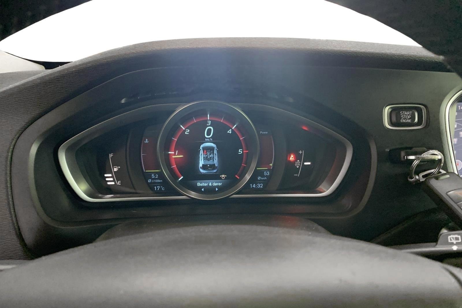 Volvo V40 D2 Manual, 6-trins, 115ps, 2014