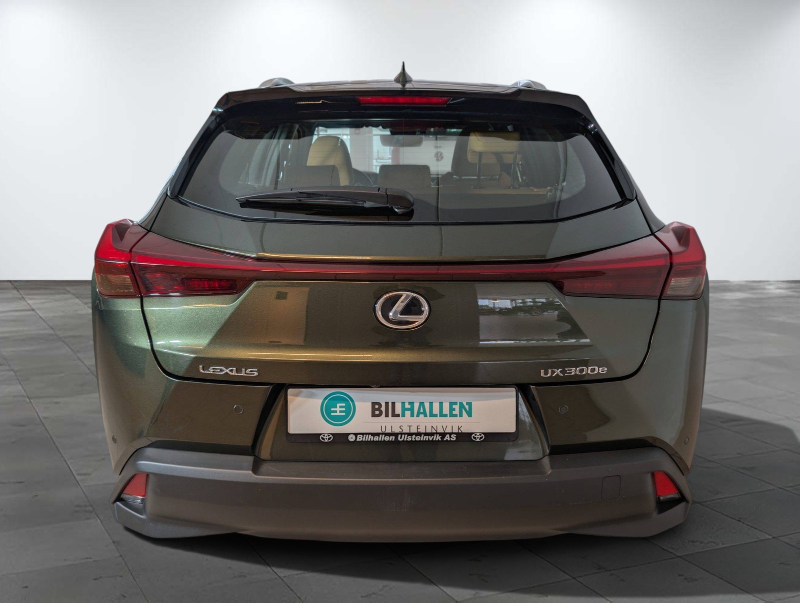Lexus UX 300e, 204ps, 2023