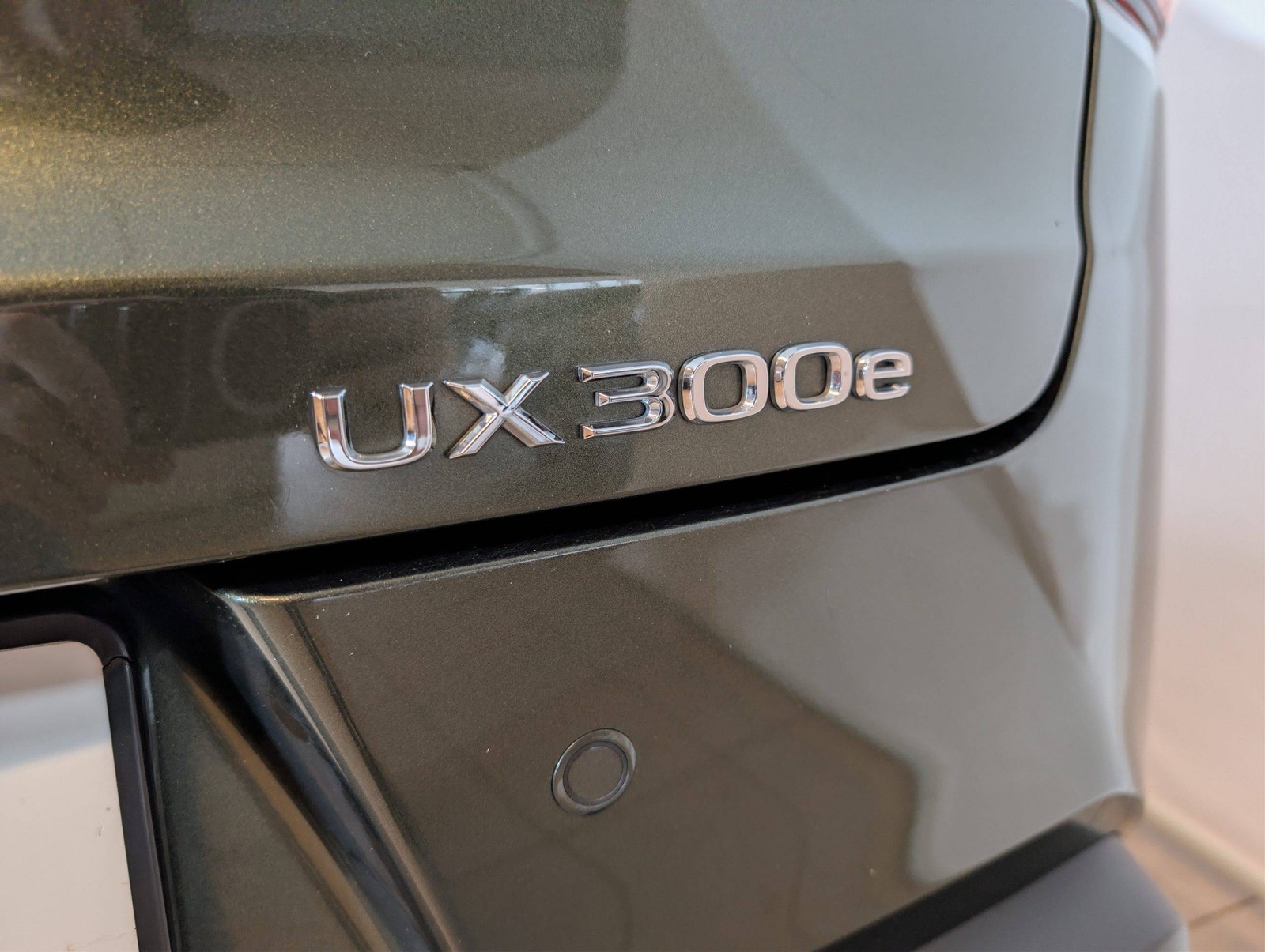 Lexus UX 300e, 204ps, 2023