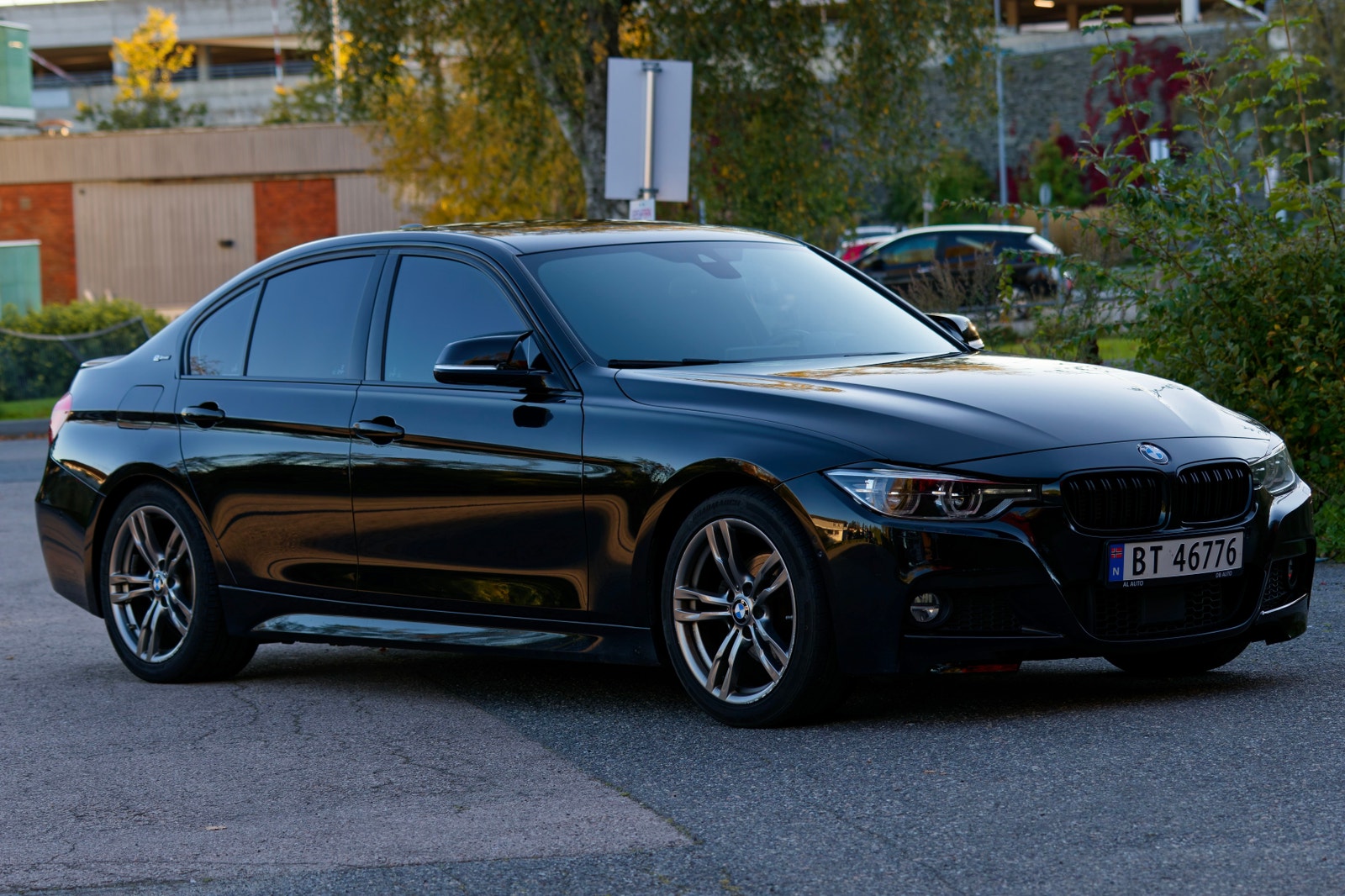 BMW 330e Sedan Steptronic, 252hp, 2016