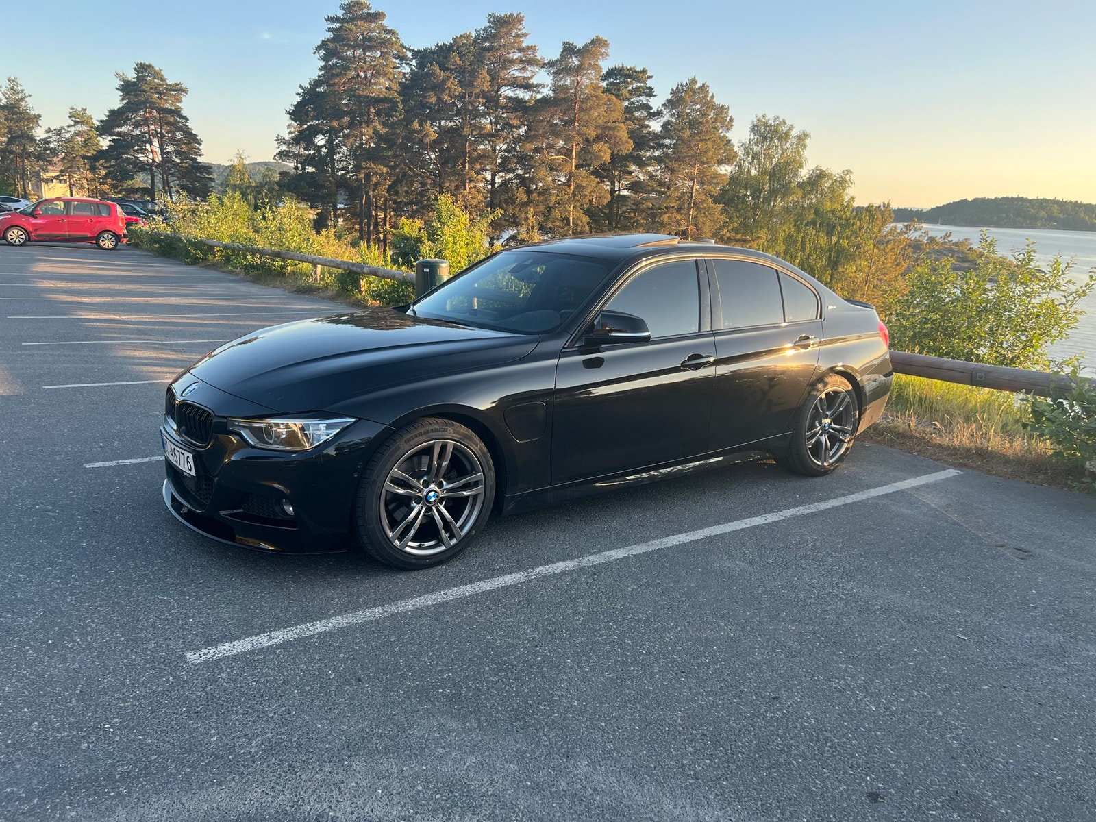 BMW 330e Sedan Steptronic, 252hp, 2016