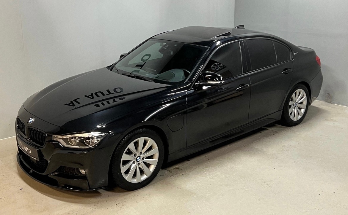 BMW 330e Sedan Steptronic, 252hp, 2016