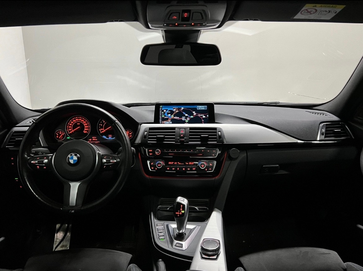BMW 330e Sedan Steptronic, 252hp, 2016