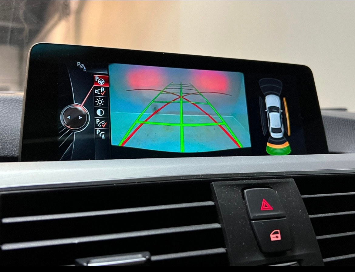BMW 330e Sedan Steptronic, 252hp, 2016