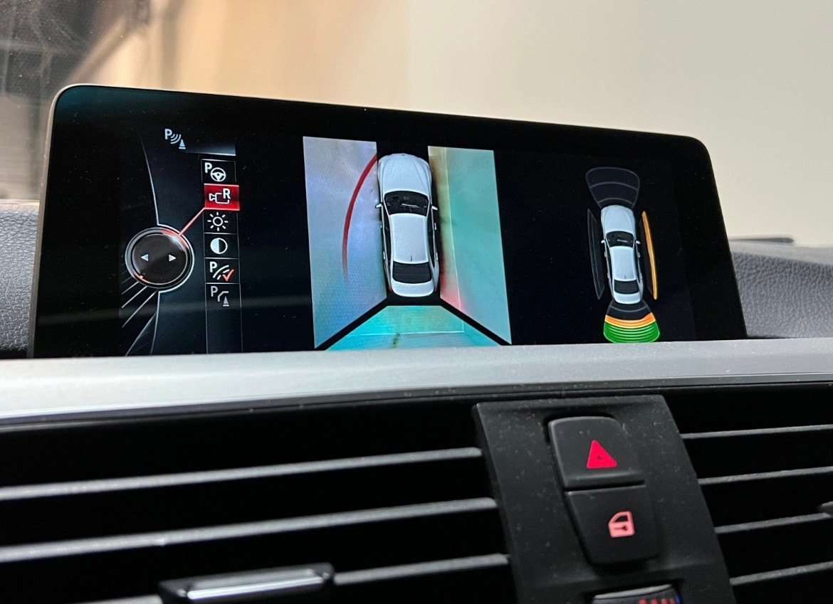 BMW 330e Sedan Steptronic, 252hp, 2016