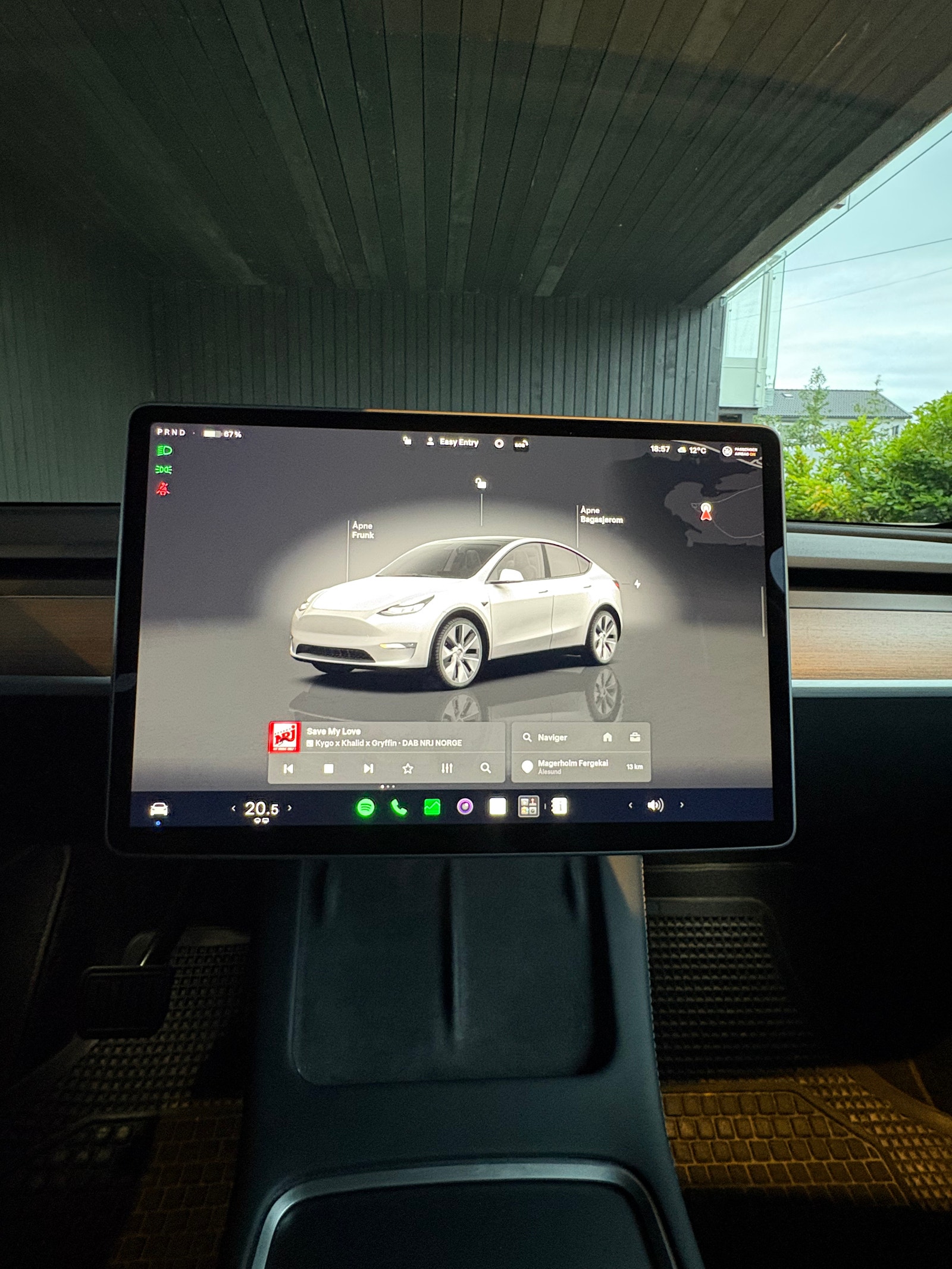 Tesla Model Y Long Range AWD, 514ps, 2024