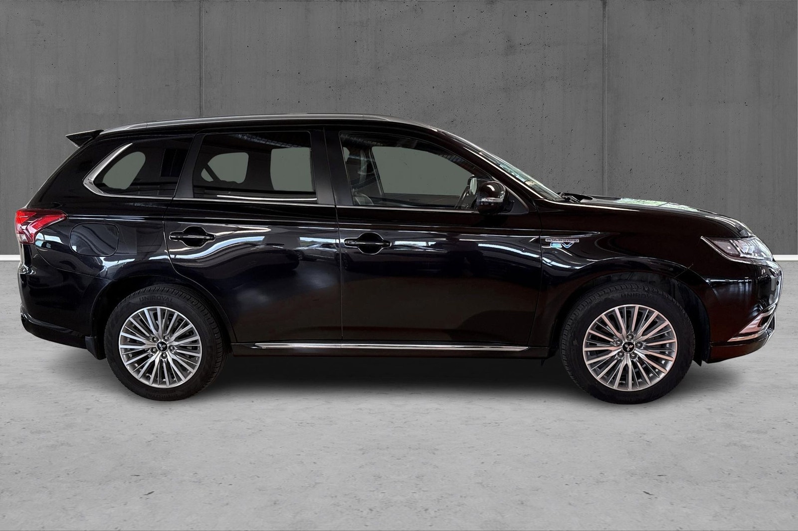 Mitsubishi Outlander PHEV CVT, 224ps, 2019