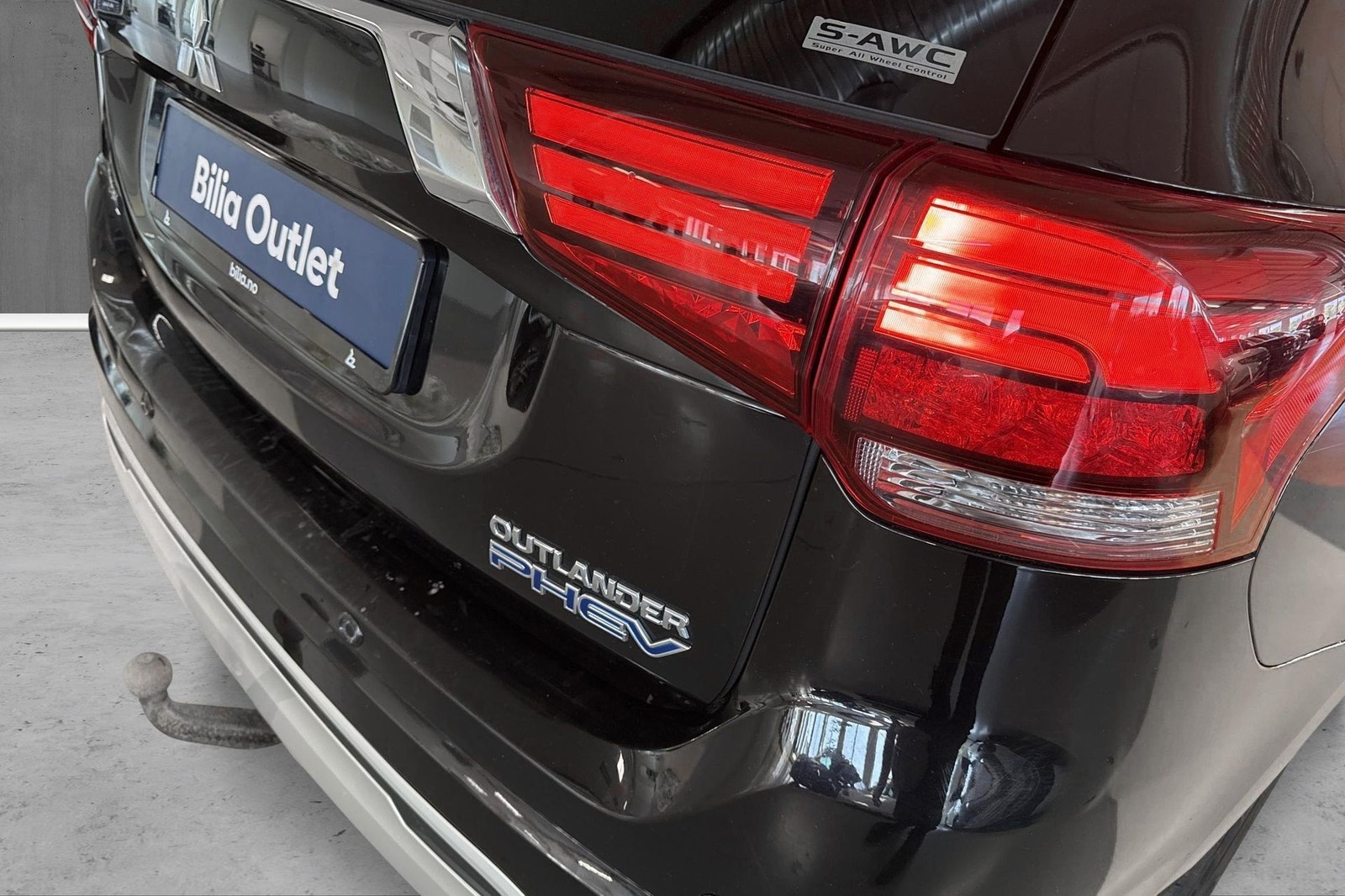 Mitsubishi Outlander PHEV CVT, 224ps, 2019