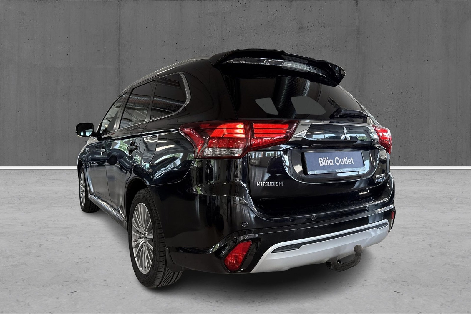 Mitsubishi Outlander PHEV CVT, 224ps, 2019