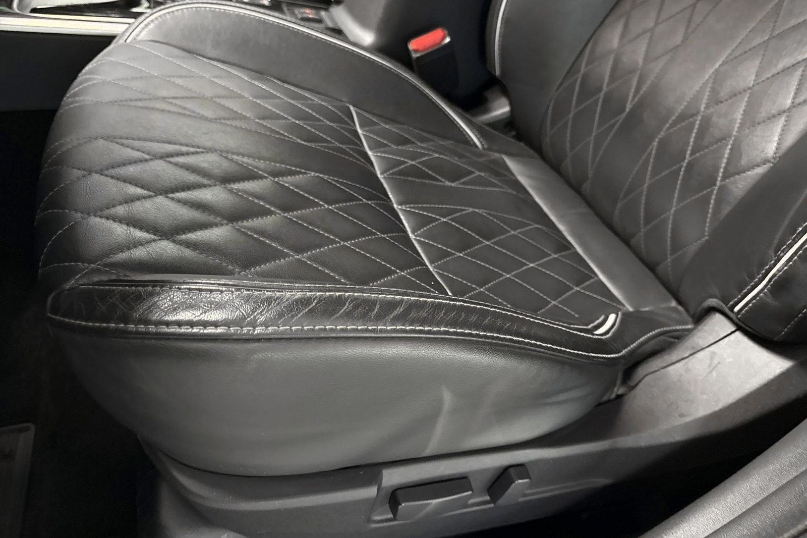 Mitsubishi Outlander PHEV CVT, 224ps, 2019