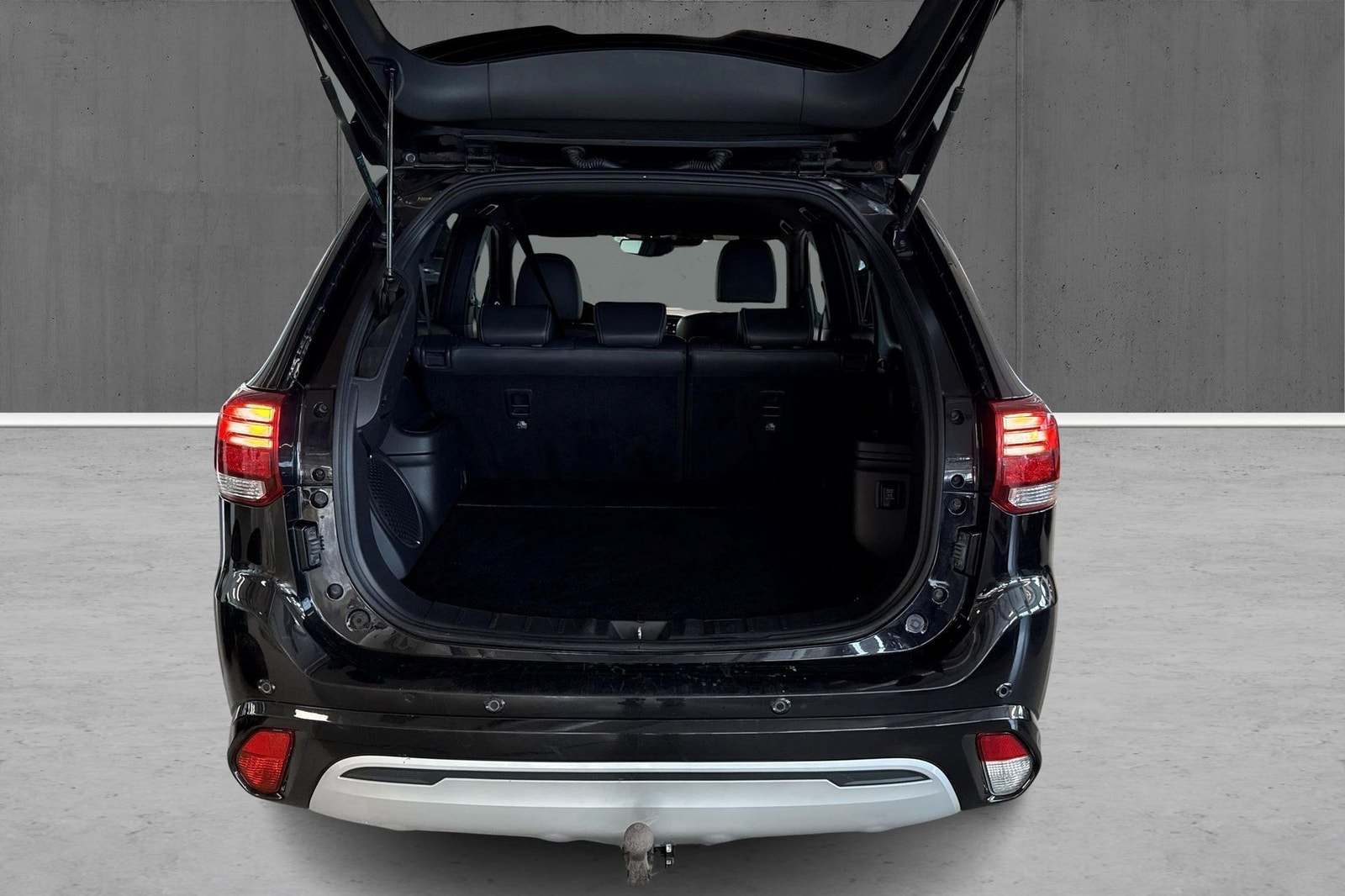Mitsubishi Outlander PHEV CVT, 224ps, 2019