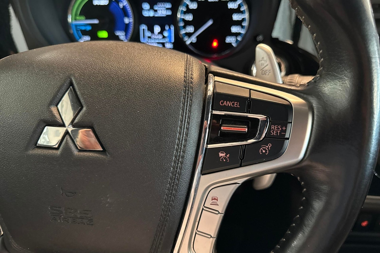 Mitsubishi Outlander PHEV CVT, 224ps, 2019