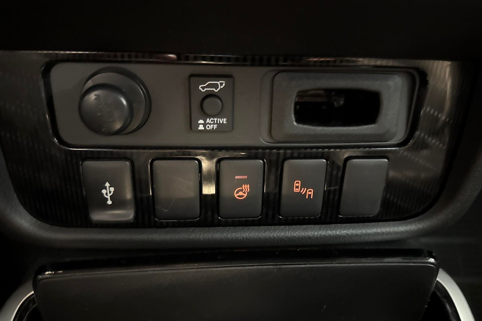Mitsubishi Outlander PHEV CVT, 224ps, 2019