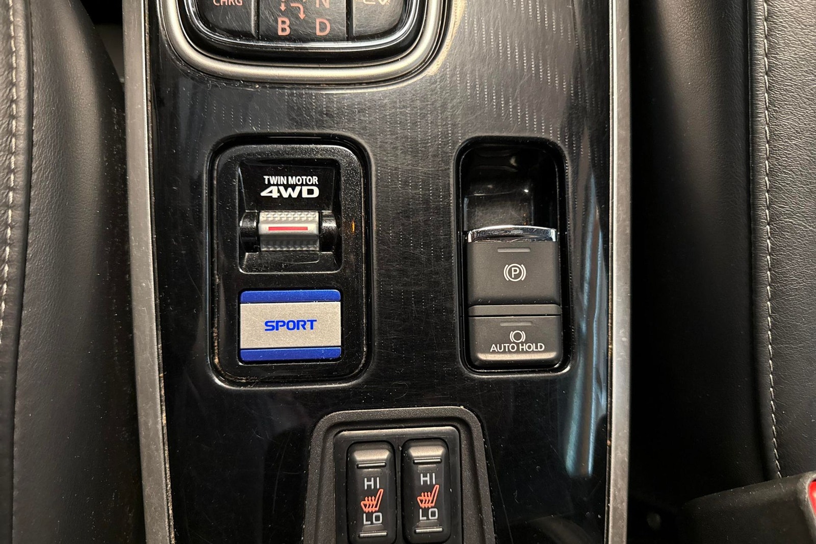 Mitsubishi Outlander PHEV CVT, 224ps, 2019