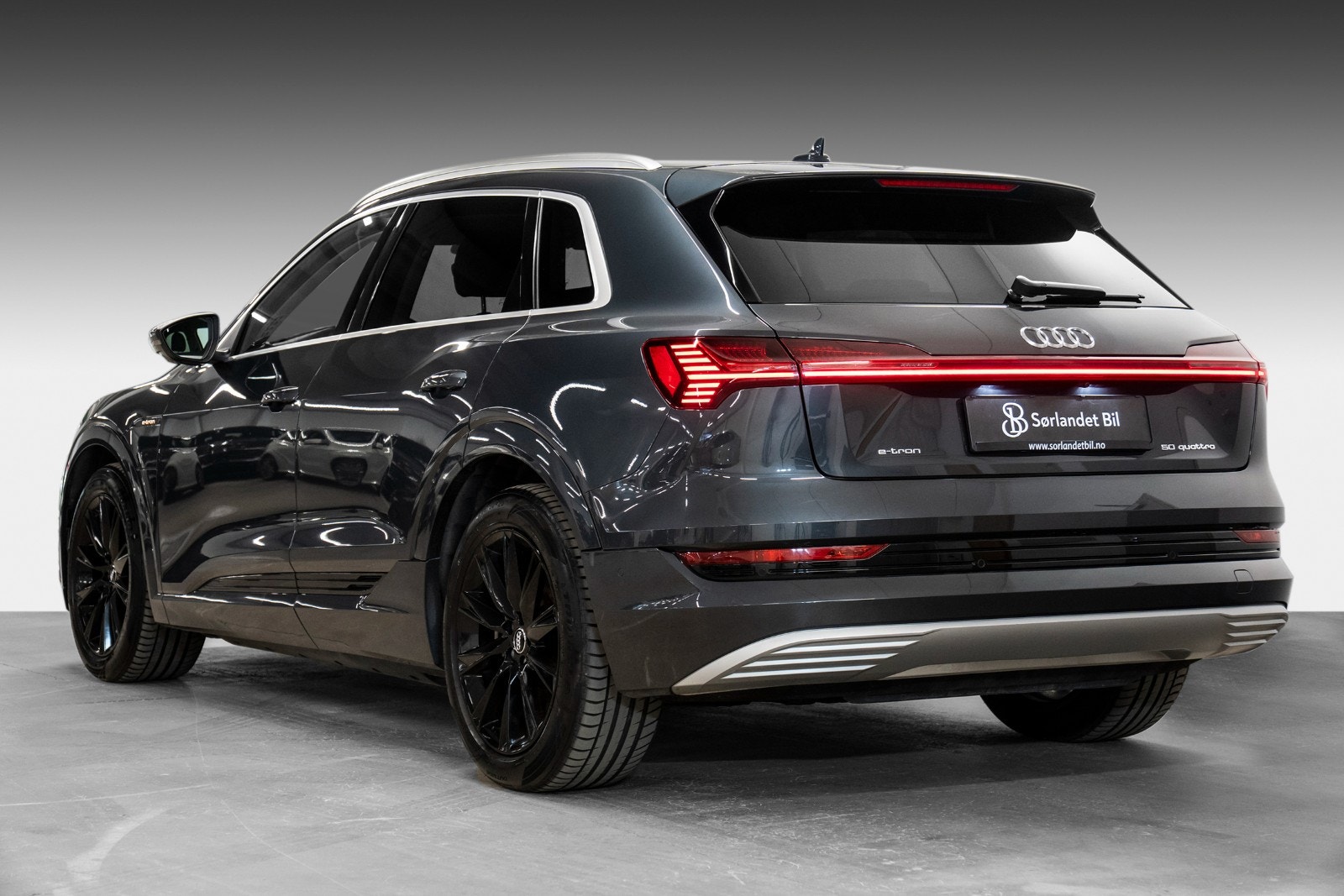 Audi e-tron 50 quattro, 313hp, 2021