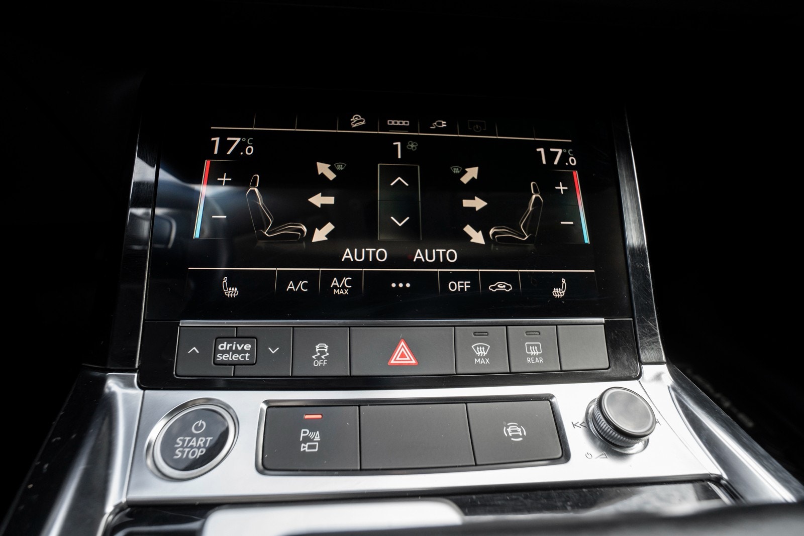 Audi e-tron 50 quattro, 313hp, 2021