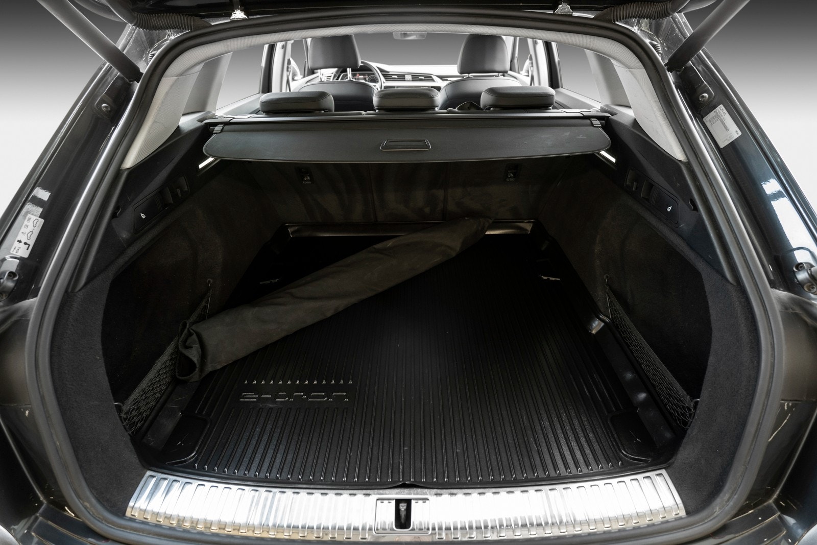 Audi e-tron 50 quattro, 313hp, 2021