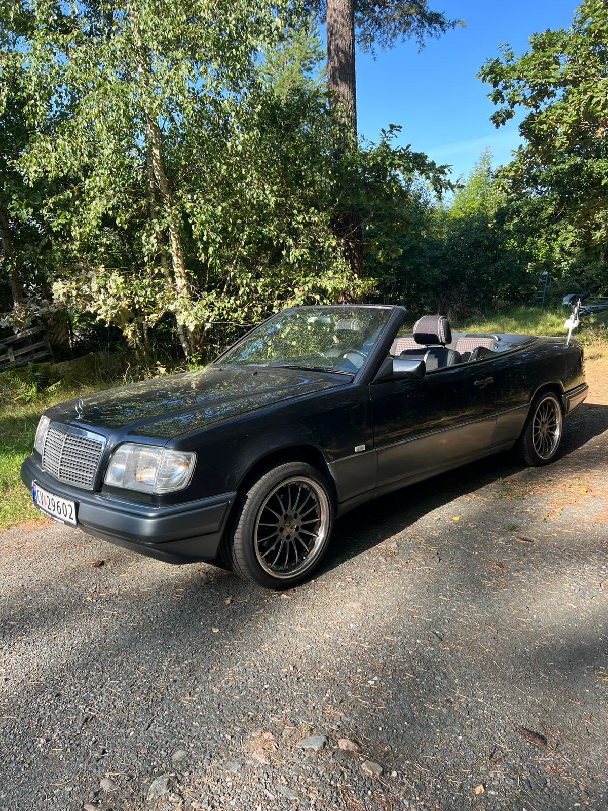 Mercedes-Benz E 200 Cabriolet Automatic, 136hp, 1995