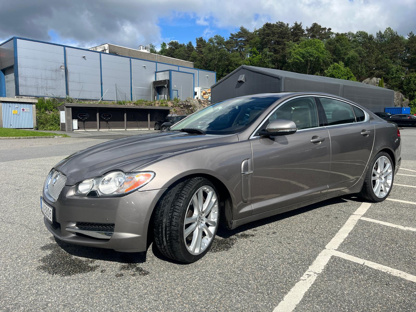 Jaguar XF 3.0 V6 Automatic, 6-trins, 211ps, 2011