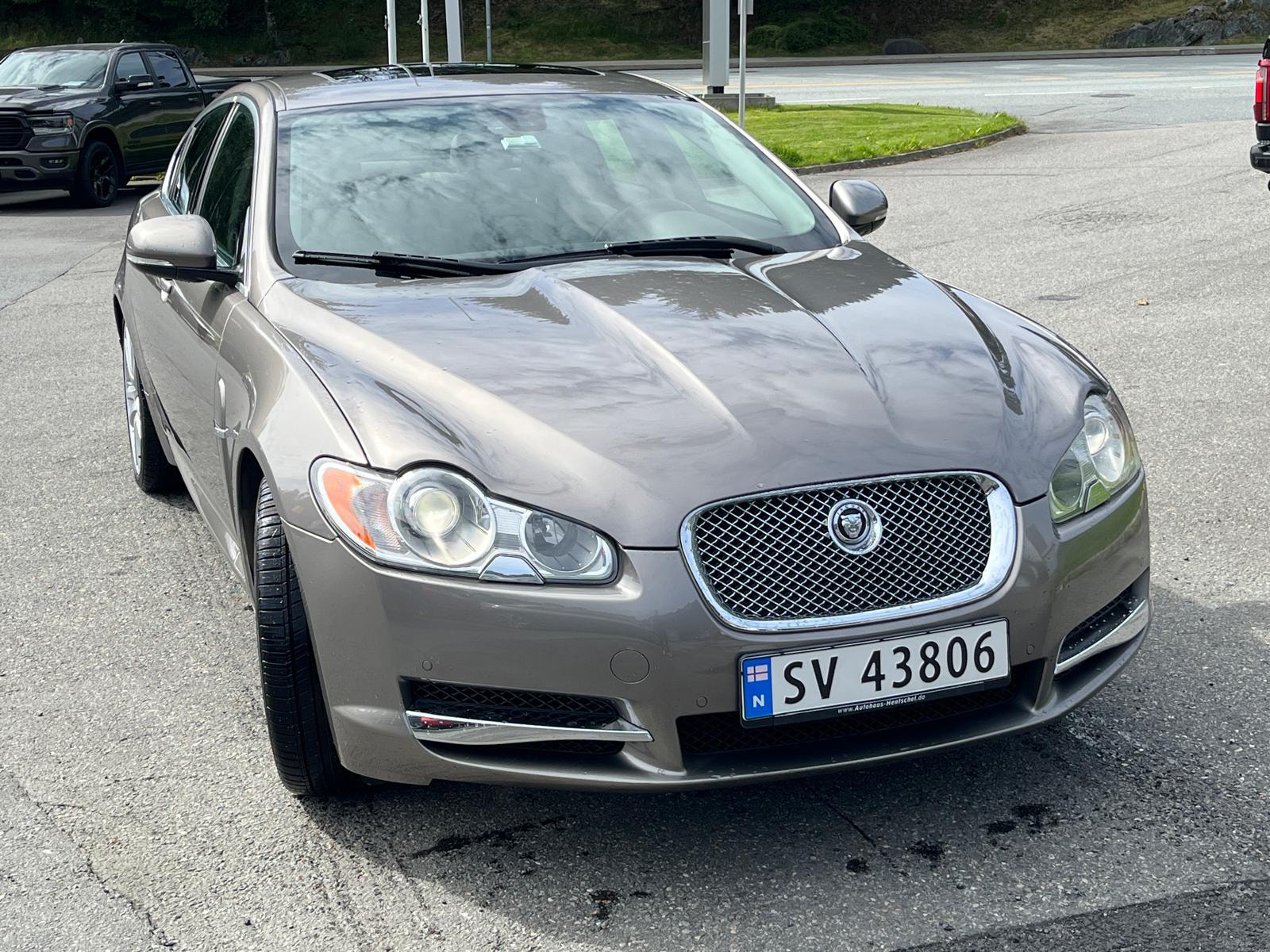 Jaguar XF 3.0 V6 Automatic, 6-trins, 211ps, 2011