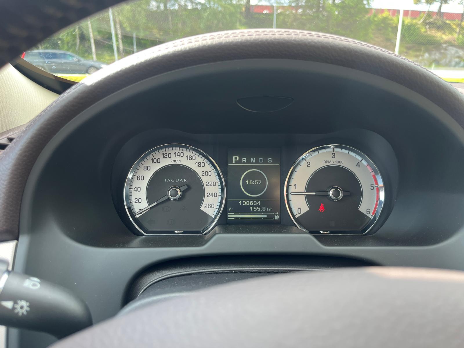 Jaguar XF 3.0 V6 Automatic, 6-trins, 211ps, 2011
