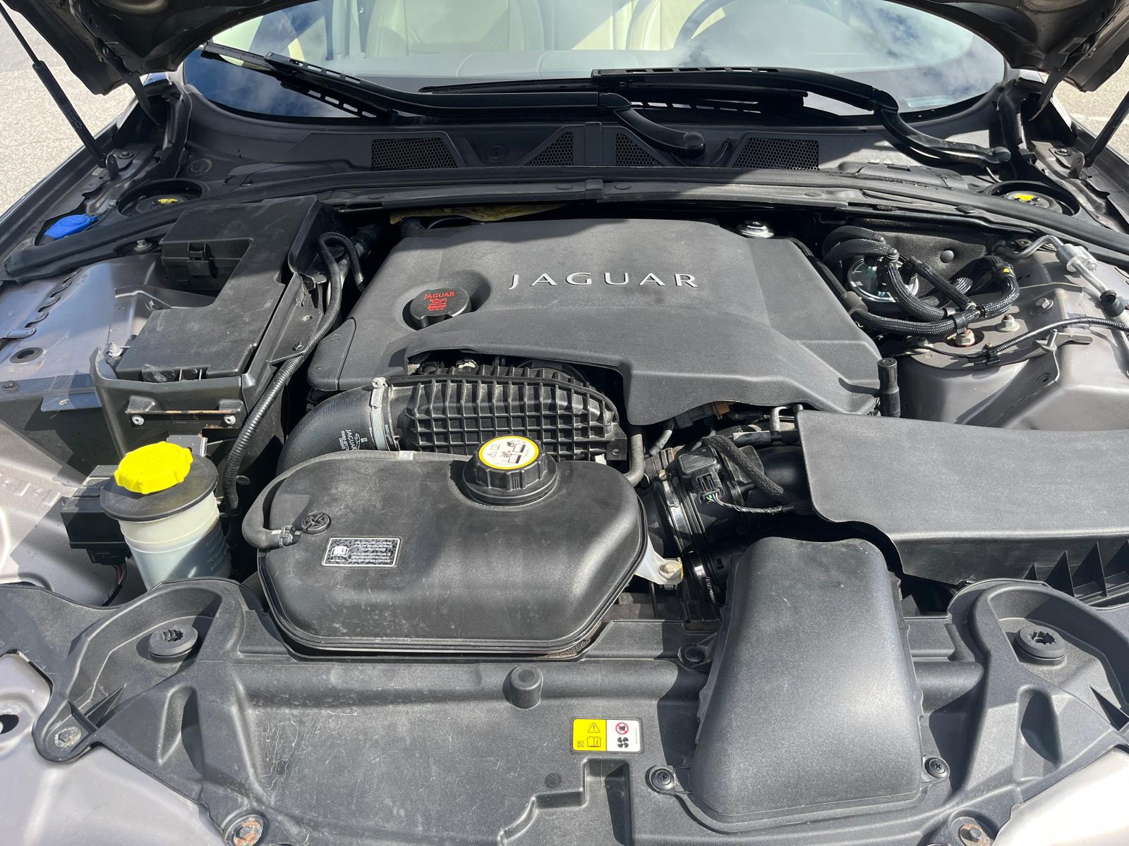 Jaguar XF 3.0 V6 Automatic, 6-trins, 211ps, 2011