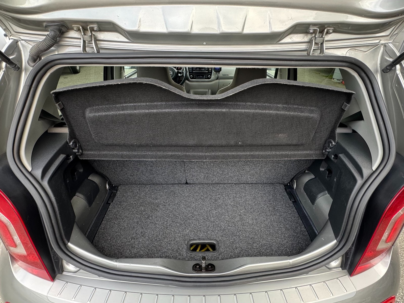 Volkswagen e-up!, 82ps, 2014