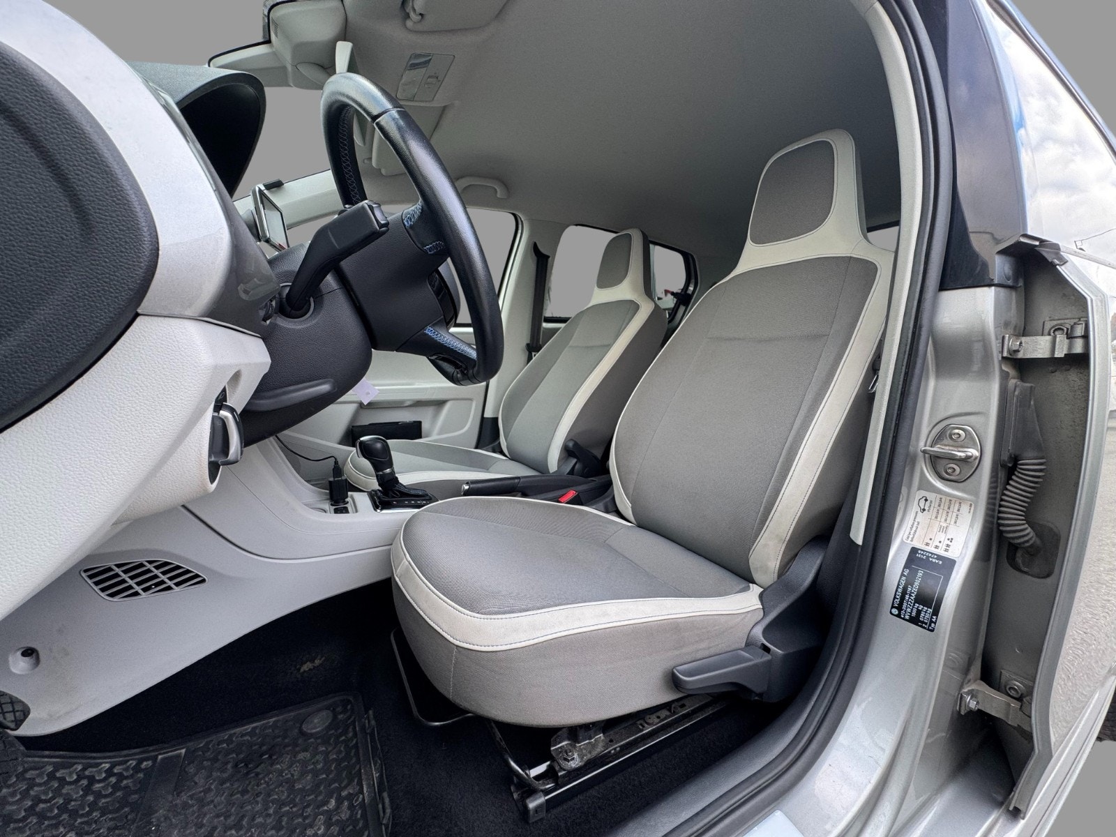 Volkswagen e-up!, 82ps, 2014