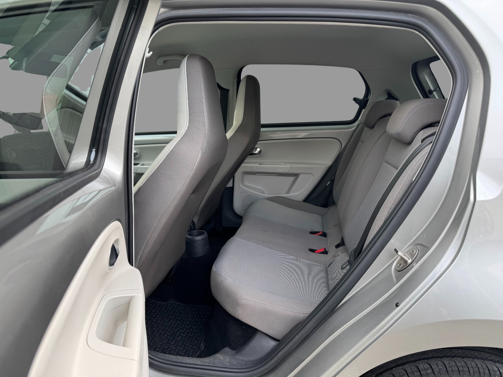 Volkswagen e-up!, 82ps, 2014