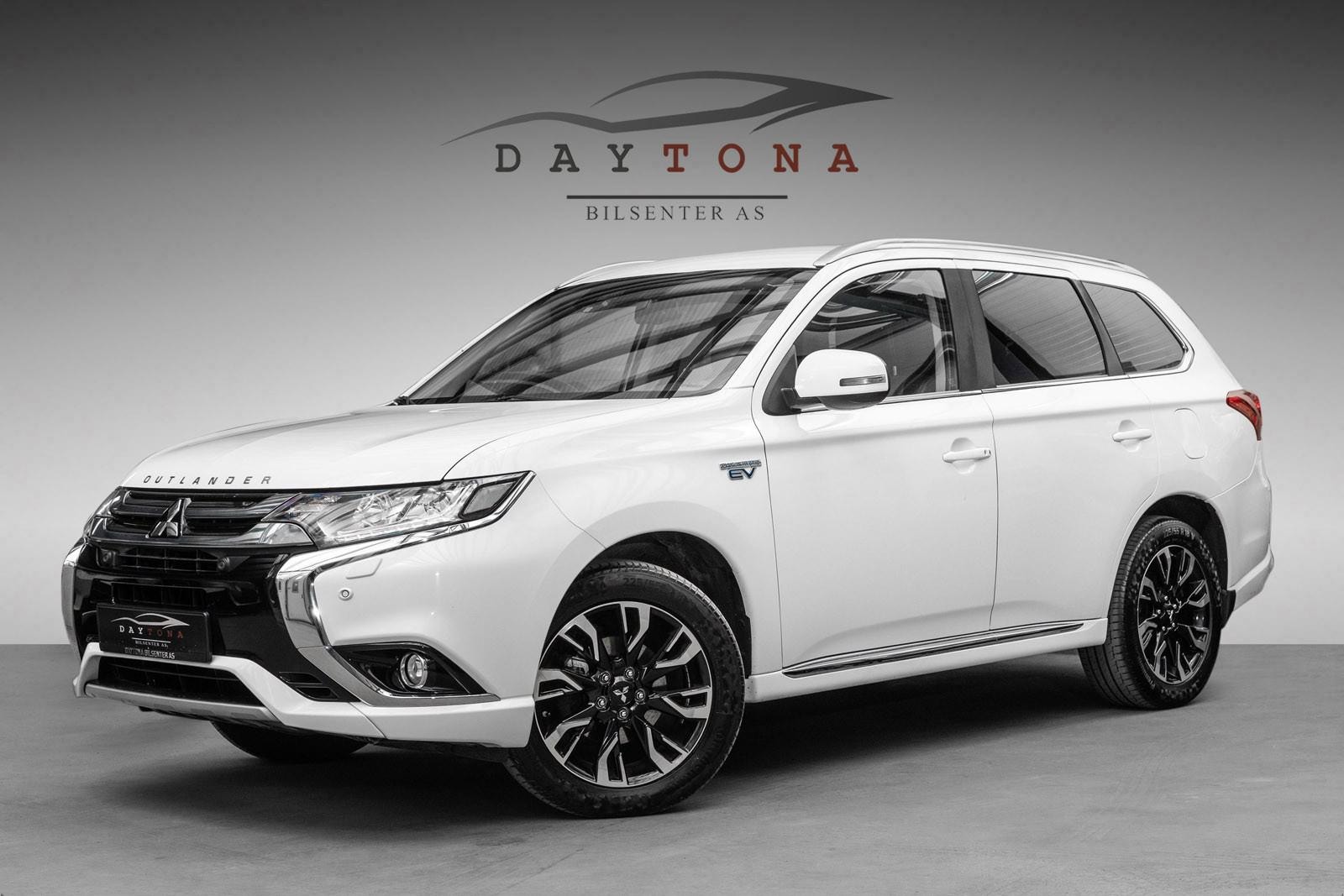 Mitsubishi Outlander PHEV CVT, 203ps, 2017