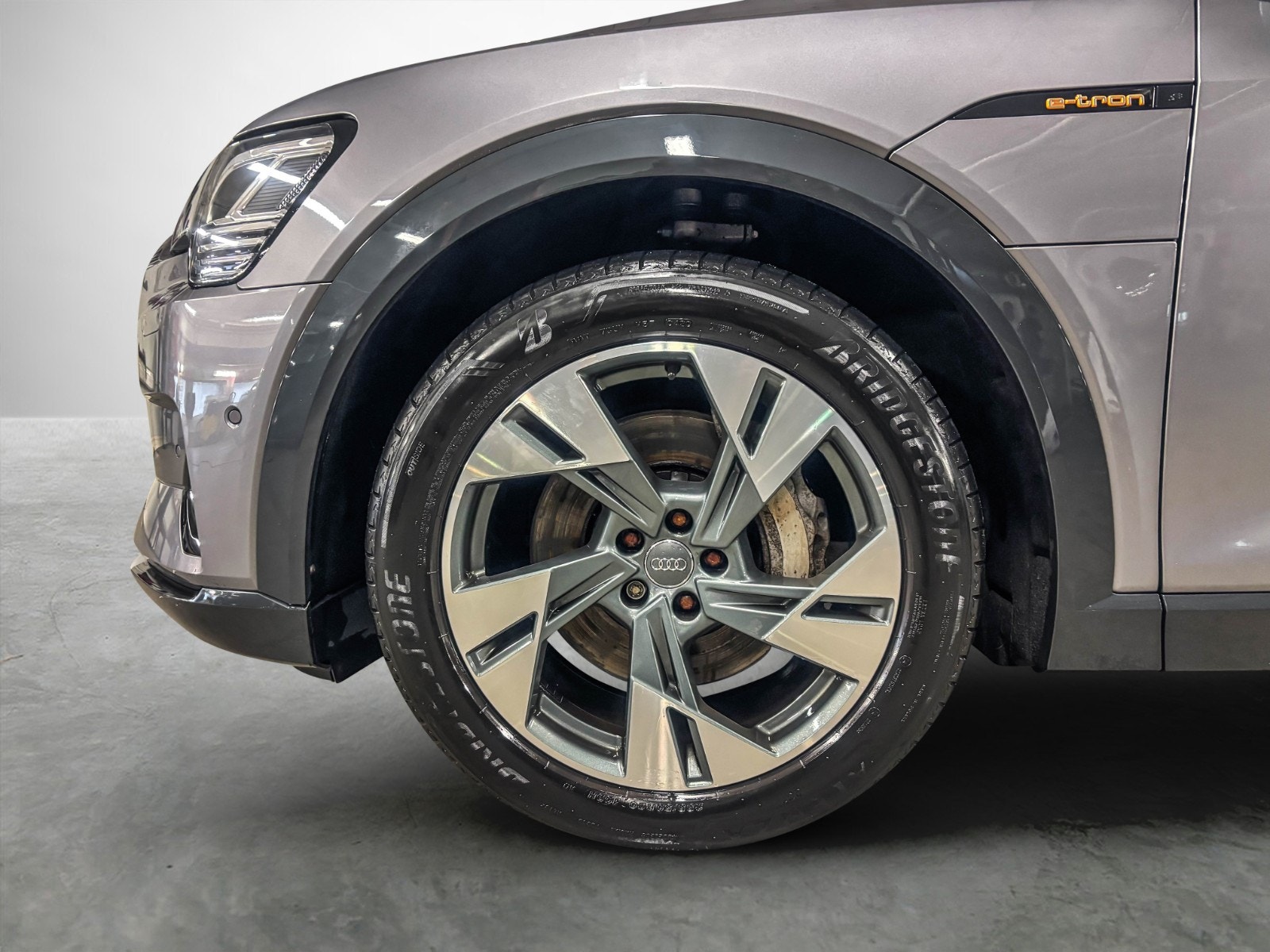 Audi e-tron 50 quattro, 313ps, 2020