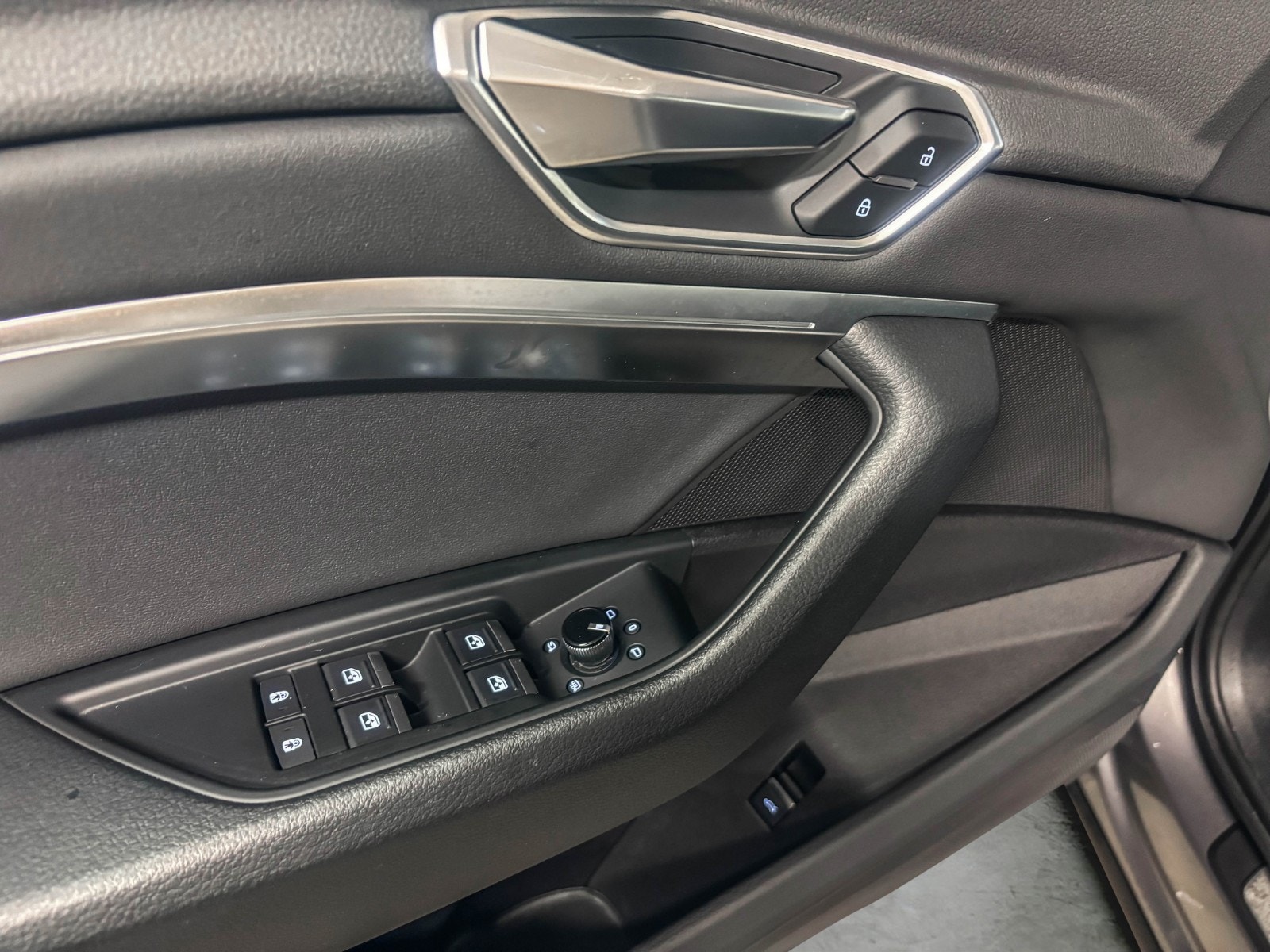 Audi e-tron 50 quattro, 313ps, 2020
