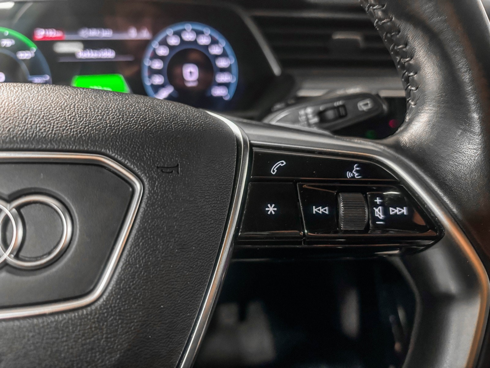 Audi e-tron 50 quattro, 313ps, 2020