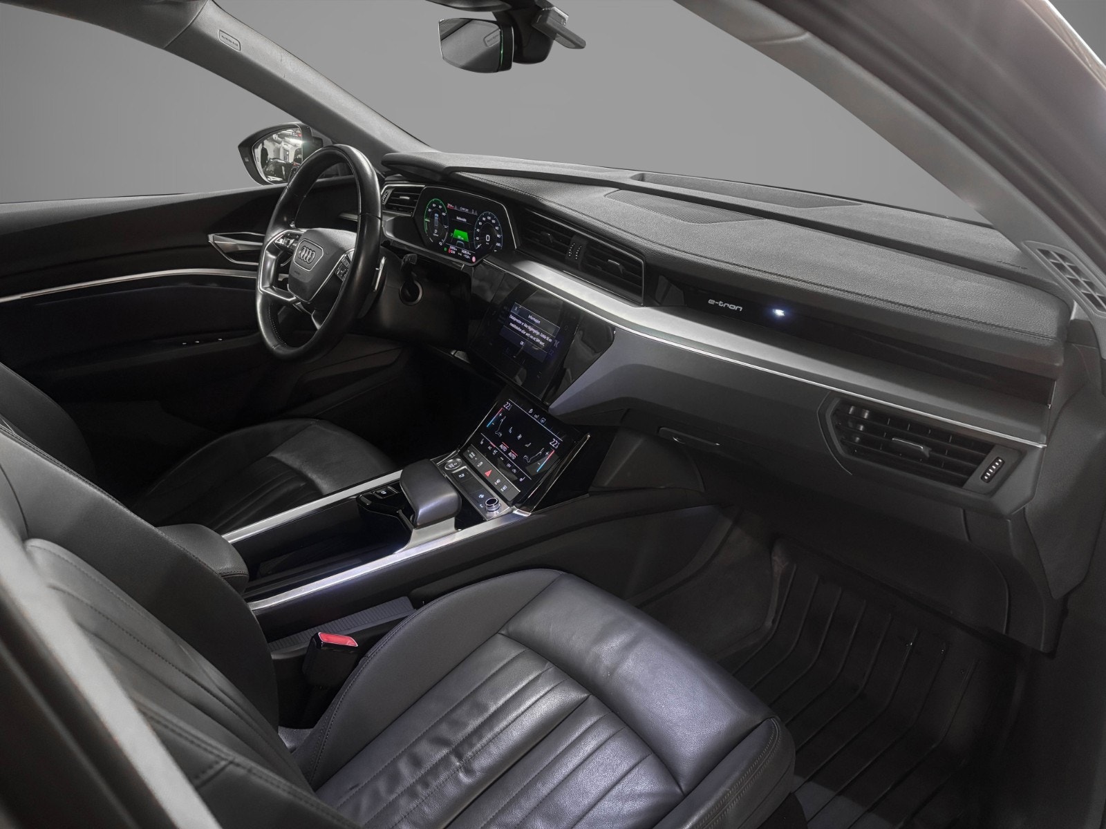 Audi e-tron 50 quattro, 313ps, 2020
