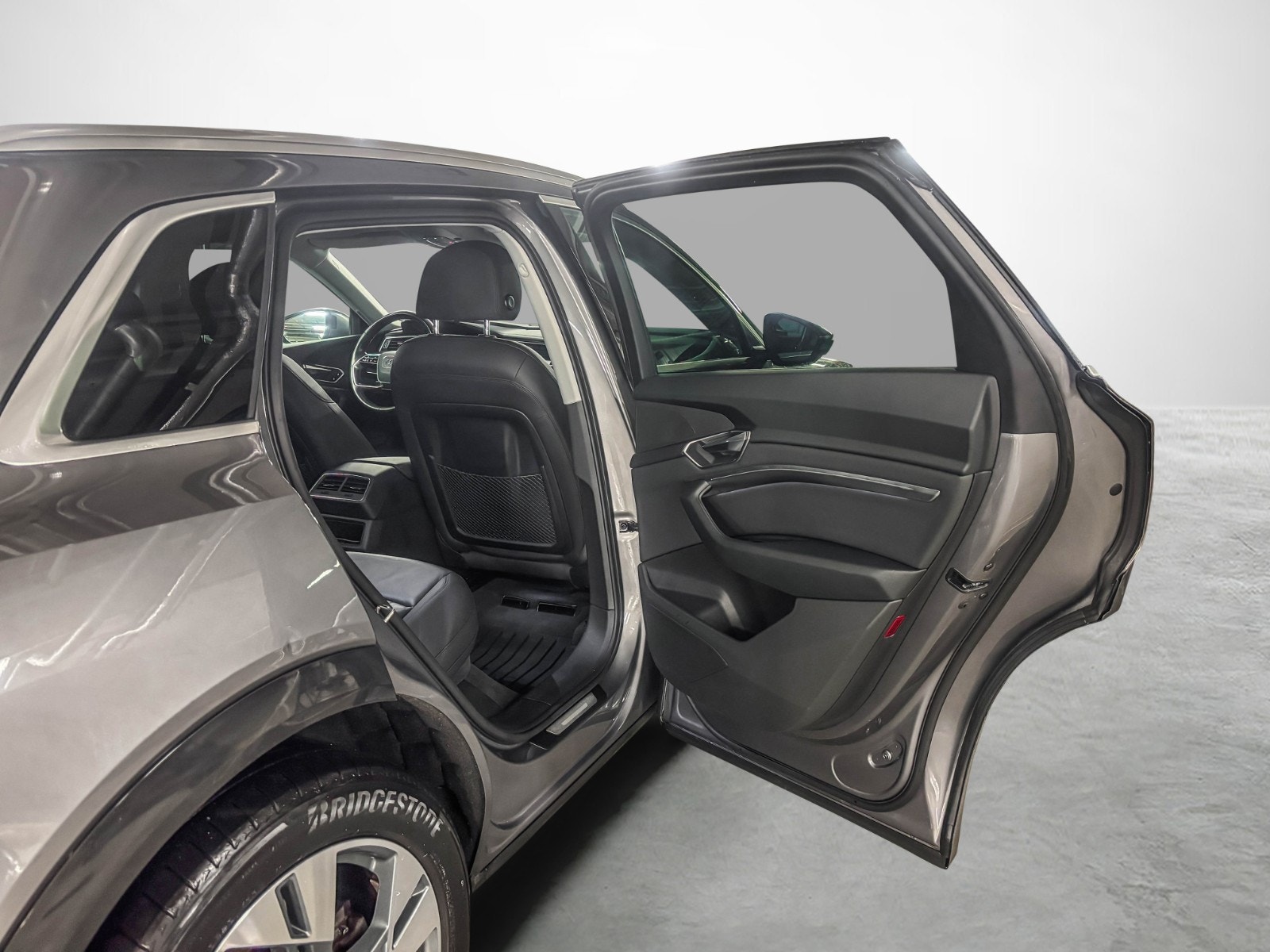 Audi e-tron 50 quattro, 313ps, 2020