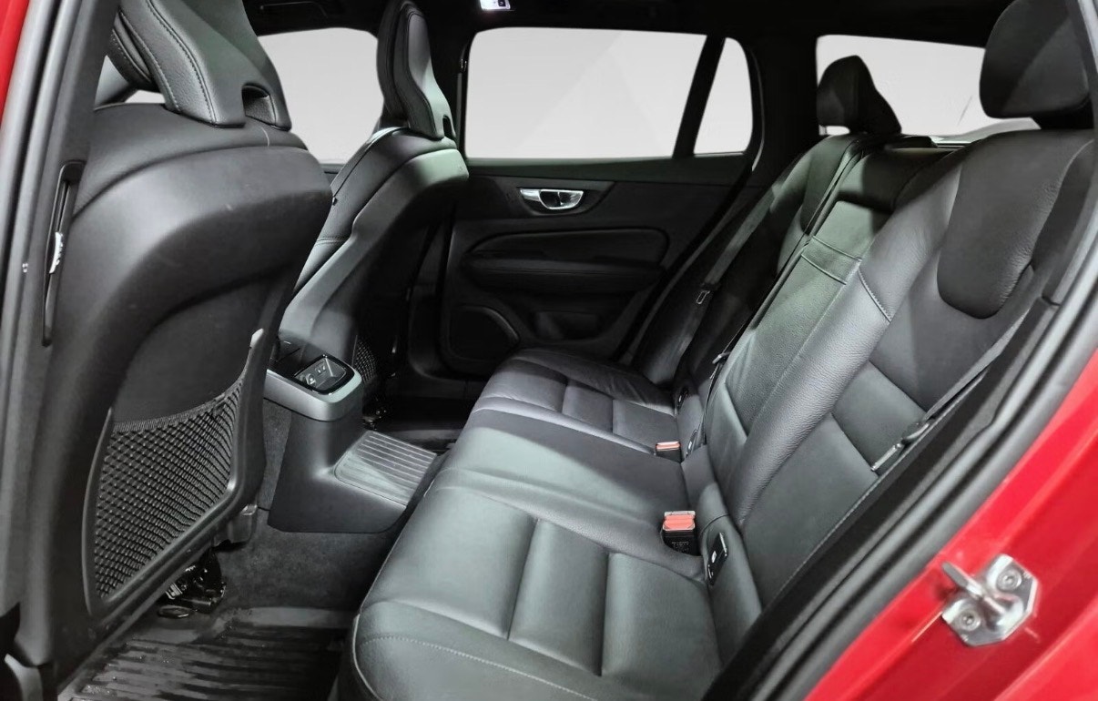 Volvo V60 T8 Twin Engine AWD Geartronic, 8-trins, 392ps, 2019