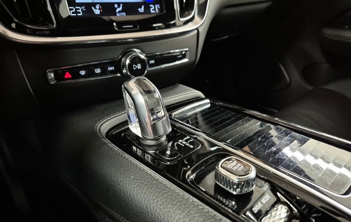 Volvo V60 T8 Twin Engine AWD Geartronic, 8-trins, 392ps, 2019