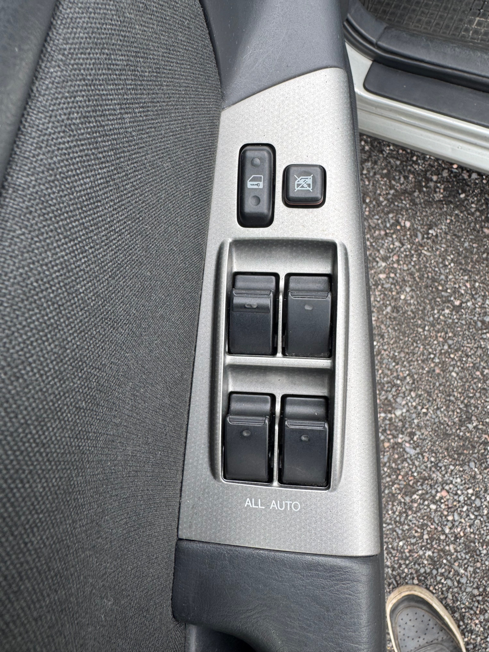 Toyota Corolla 5-dørs 1.4 D-4D MultiMode, 5-trinn, 90hk, 2006